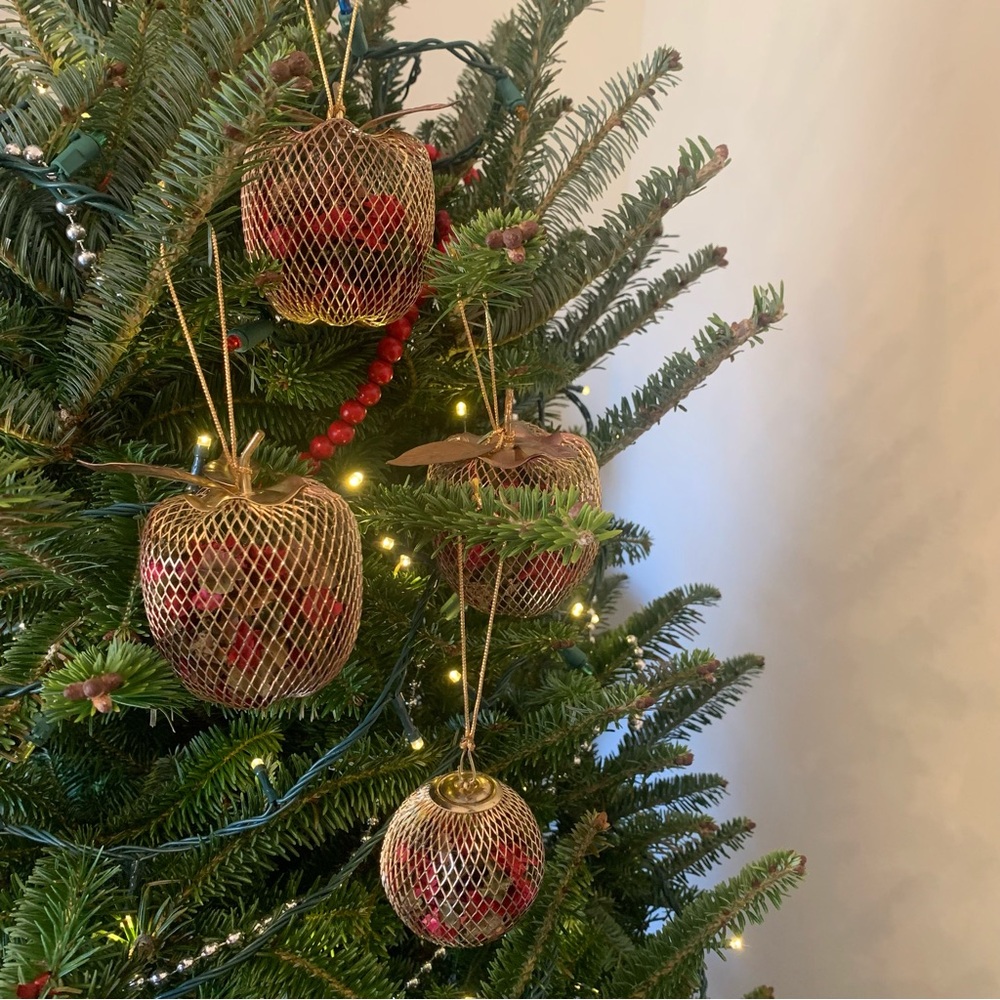 Vintage Gold Wire Mesh Potpourri Holiday Ornament Bundle of 4